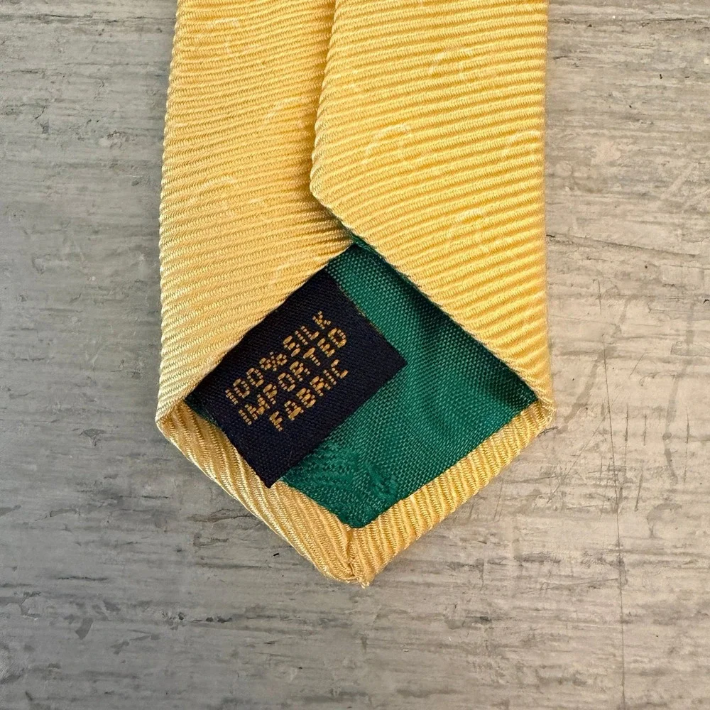 Tommy Hilfiger 100% Silk Yellow Palm Tree Traditional Tie‎ Good Condition